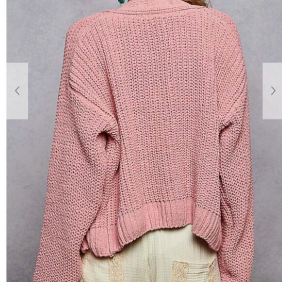 223.V-neck long sleeve regular fit cardigan in chenille with exaggerated buttons - Picture 5 of 5